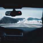 przyczyna parowania szyb w samochodzie